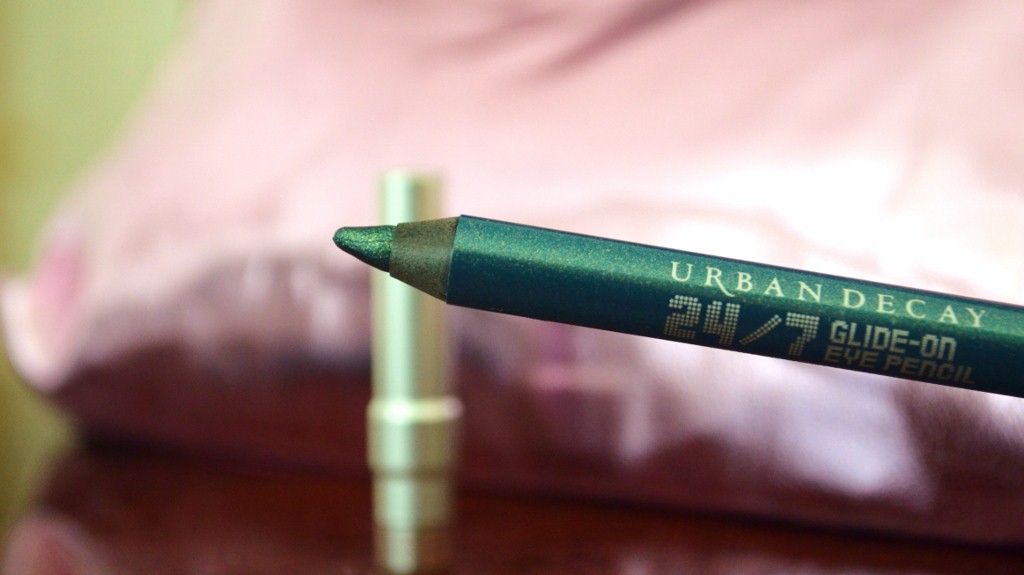 Urban Deacy 24/7 Glide-On Eye Pencil in Junkie - MyGlam April glam bag