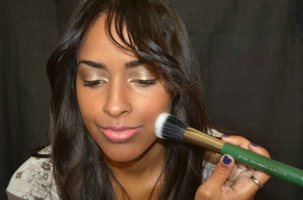 Mina Slater Wearing Ofra Cosmetics Silk Peptide Foundation And Ofra Pro Eyeshadow